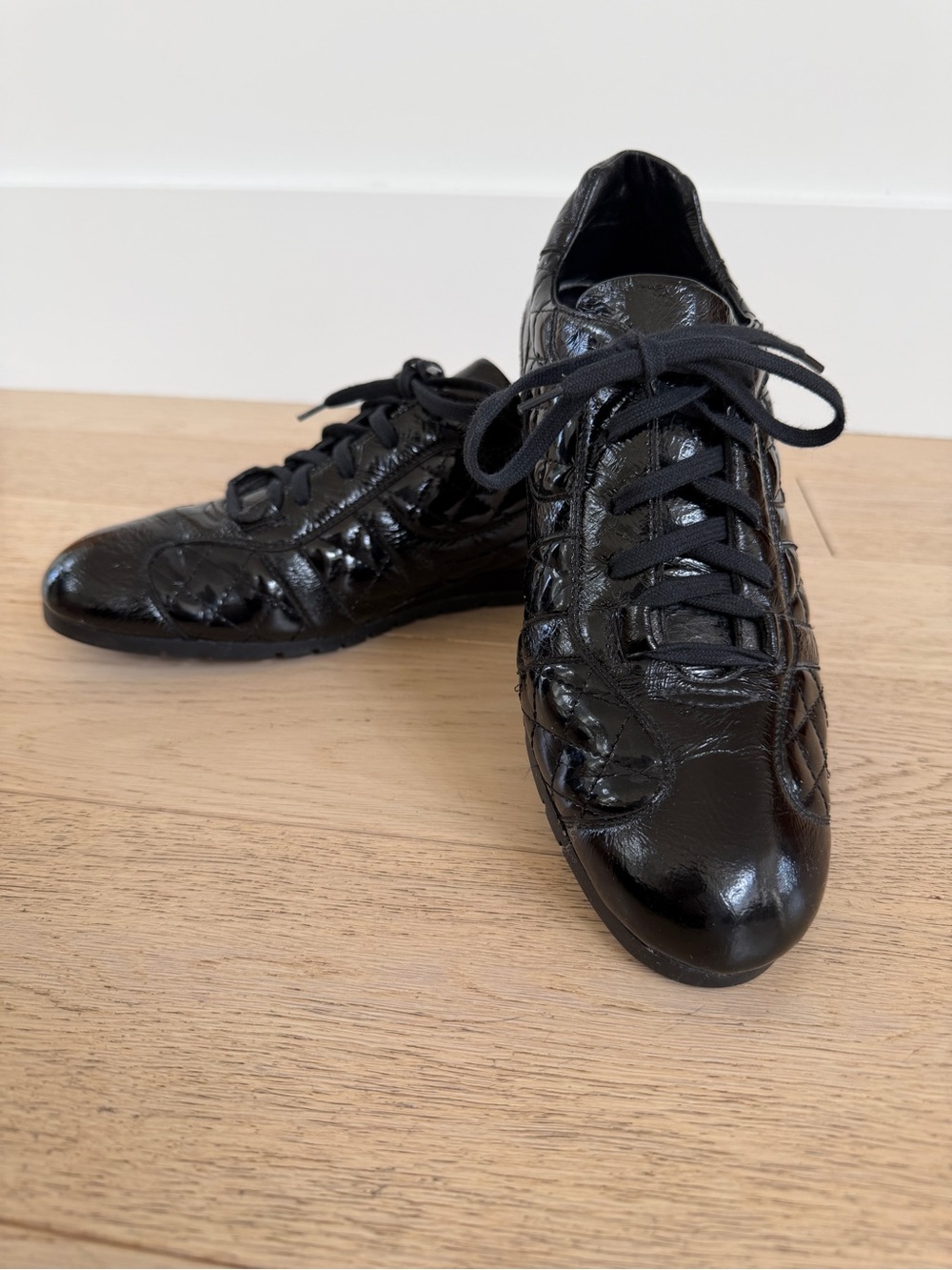 MARC CAIN Quilted Patent Leather Flat Sneakers Lace Up Lagenlook Goth Designer